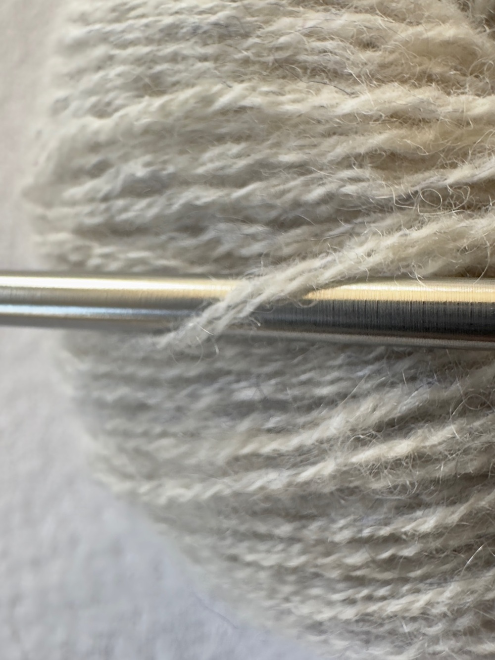 Earl Grey Vintage Reclaimed Cashmere Yarn · Fingering · Midi Skein